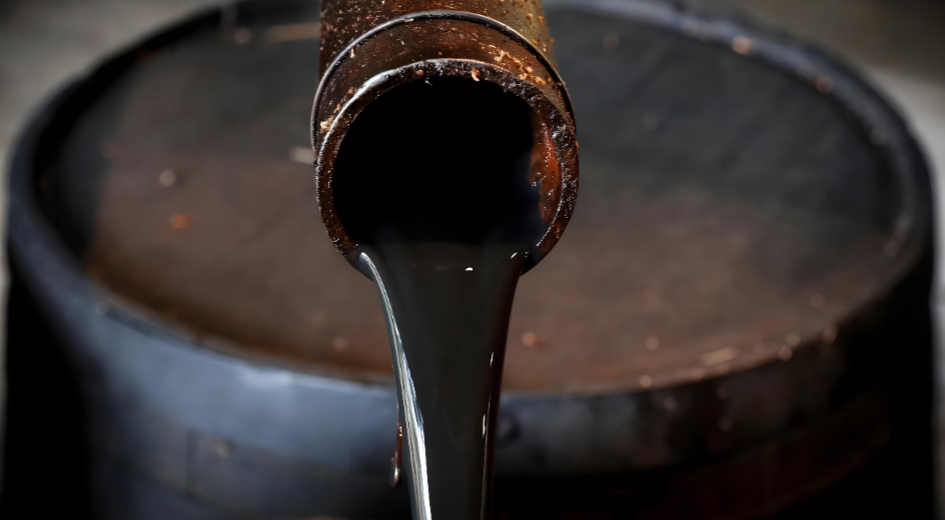 Oil Traders Turn Bullish as Supply-Shock Fears Trigger Market Rally
