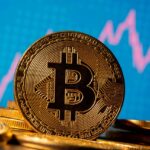 Bitcoin Confidence Wavers as ETF Outflows Hit Crypto Sentiment