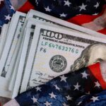 Dollar Sentiment Fractures as Forex Traders Hesitate